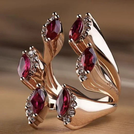 Bague vintage en cristal rouge et corail
