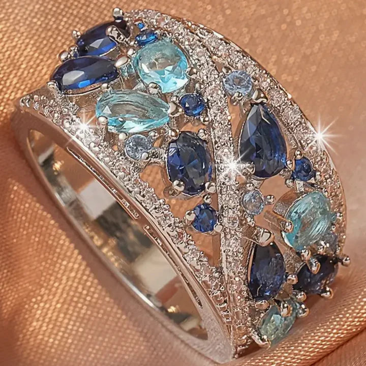 Bague en zirconium bleu vintage