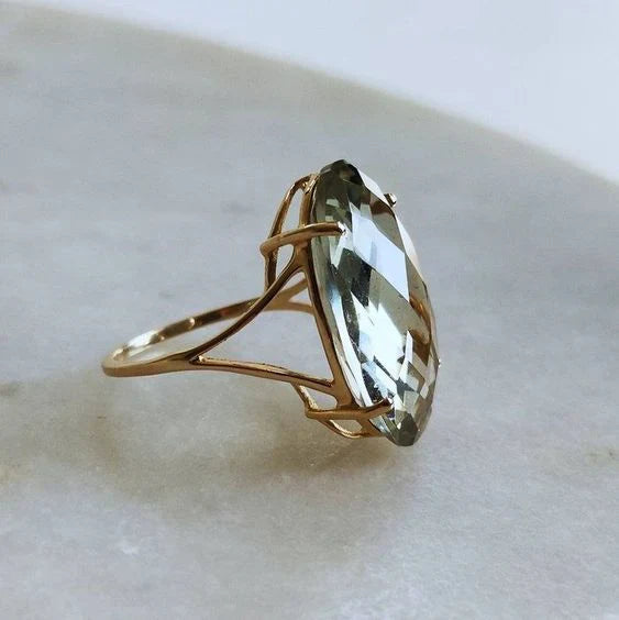 Bague ovale en cristal vert vintage