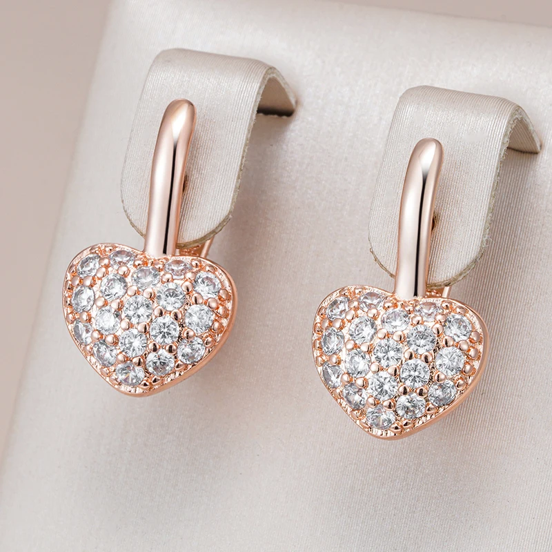Boucles d'oreilles élégantes en forme de cœurs brillants