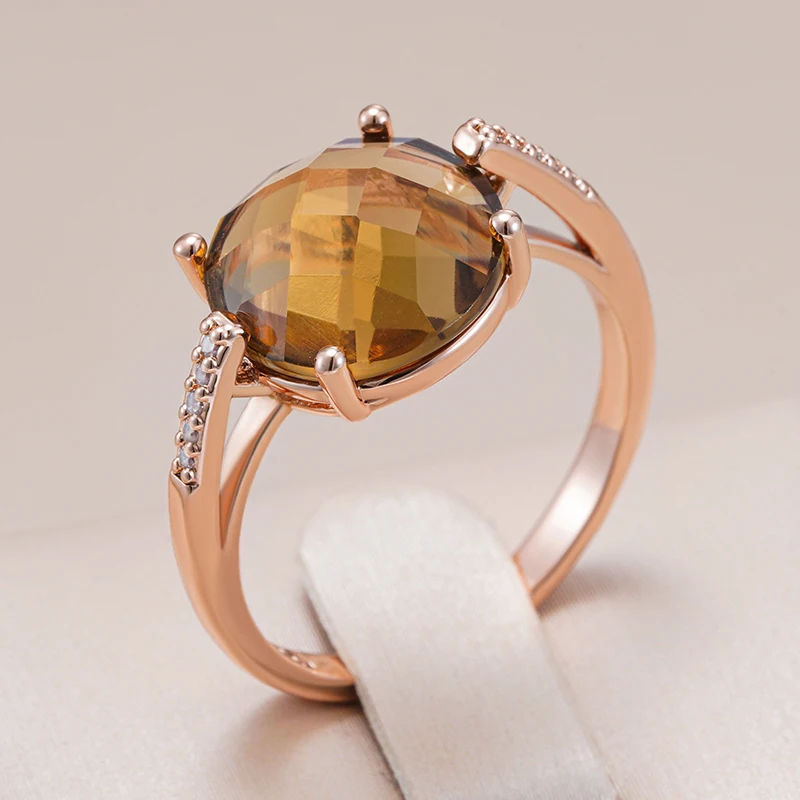 Bague élégante en cristal brun doré