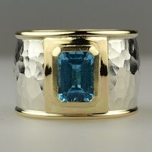 Bague vintage en argent et or avec cristaux bleus