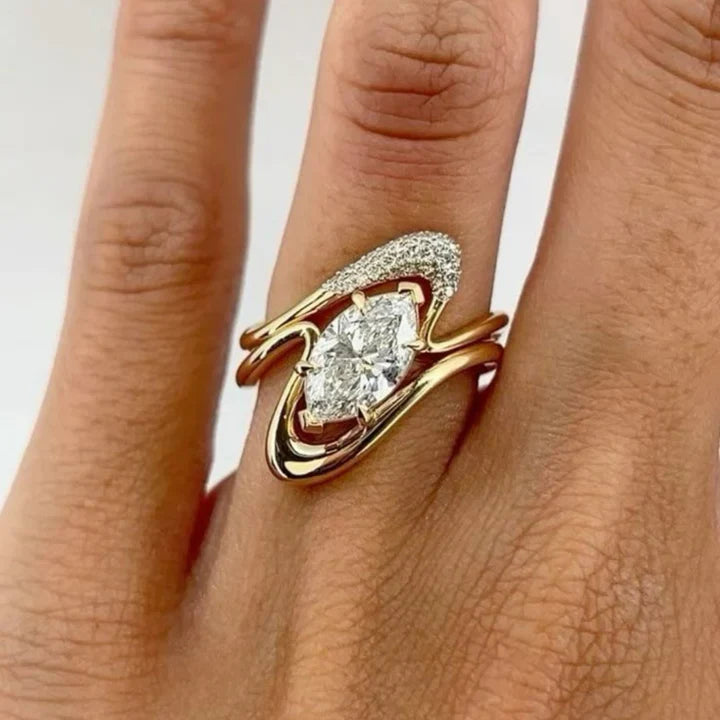 Bague forgée en or brillant