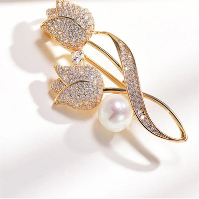 Broche Tulipe avec Zircon et Perle en Or