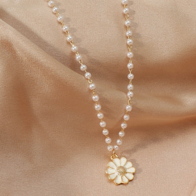 Pendentif marguerite avec perle