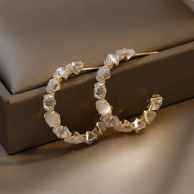 Boucles d'Oreilles avec Zirconium et Opale Blanche en Or