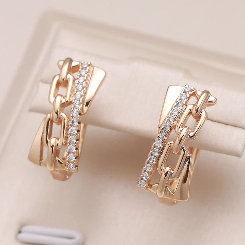 Boucles d'oreilles Elegantes avec Chaines en Or